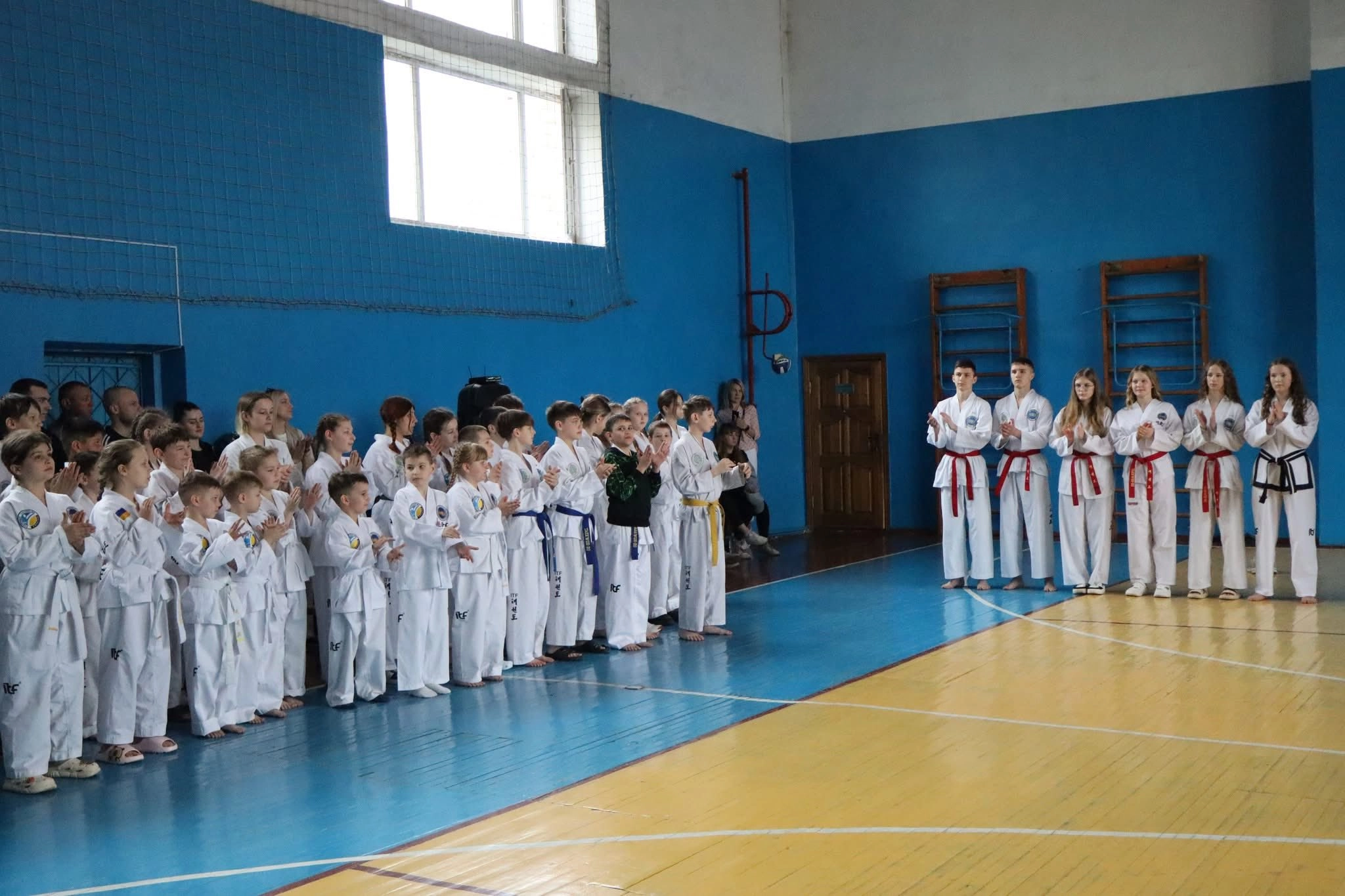 Юні спортсмени на турнірі з Таеквон-До в Тростянці з нагоди Дня Європи, травень 2023