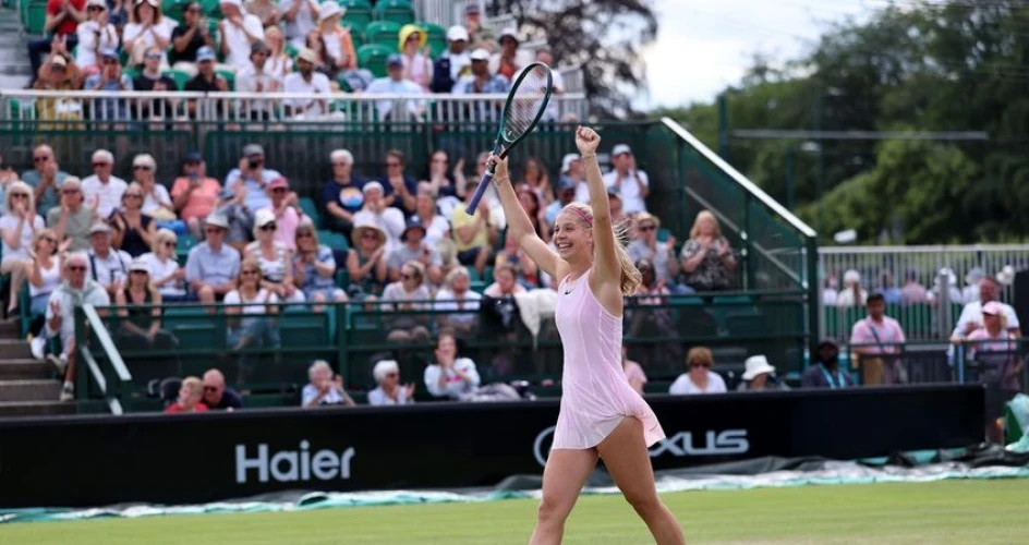 Lucky loser Klugman з’їздила 256 миль і вибила Dart 6-2, 6-4