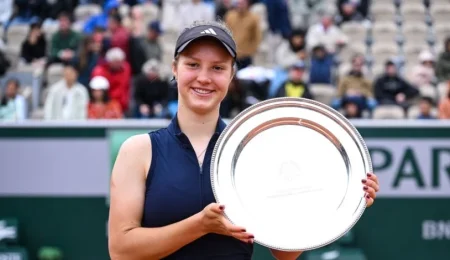 17-річна Аліса Октябрєва повернулась у юніори – і забрала трофей Roland Garros