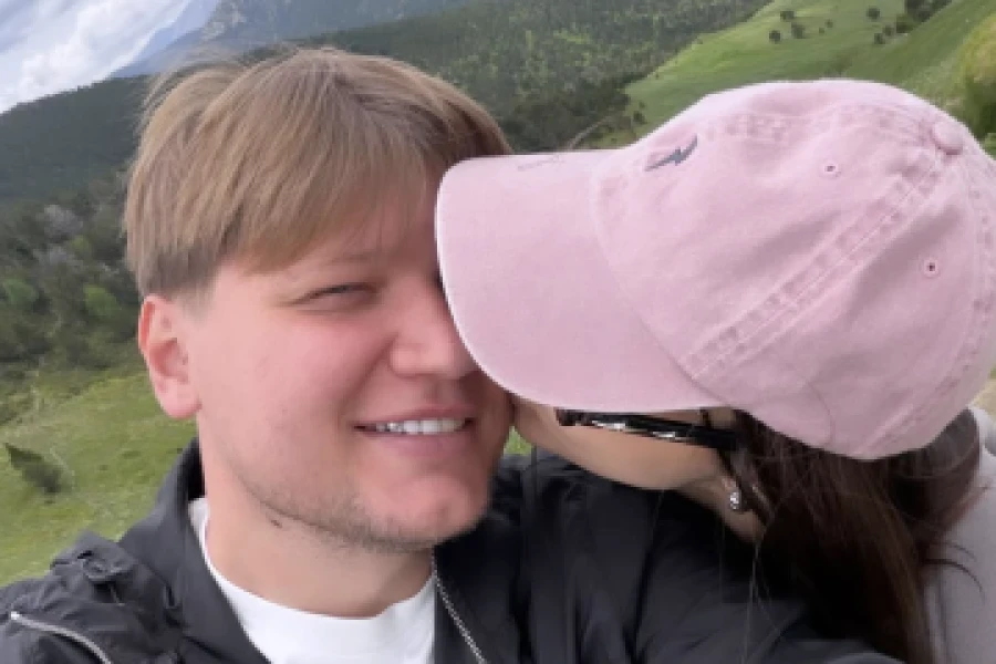 Фото з відпустки s1mple: збіг аксесуарів навів ком’юніті на Lana Si