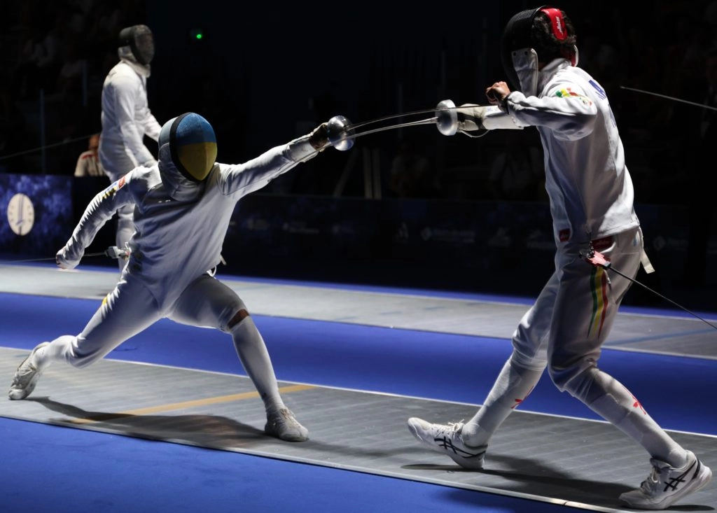 Євген Макієнко на чемпіонаті Європи з фехтування в Антоні проти Алона Саріда