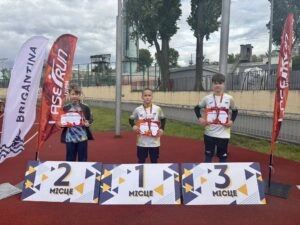 Переможці юнаків U9 на Чемпіонаті України з пʼятиборства 2026 у Києві: Остапчук, Горішній, Ніколаєнко
