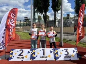 Переможниці дівчат U9 на Чемпіонаті України з сучасного пʼятиборства в Києві, 29 травня 2026