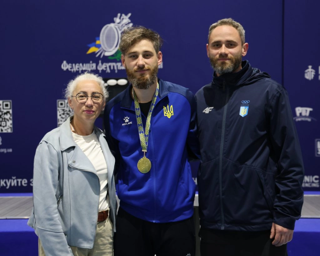Олексій Стаценко з золотою медаллю чемпіонату України з фехтування в ОФКІП, Київ