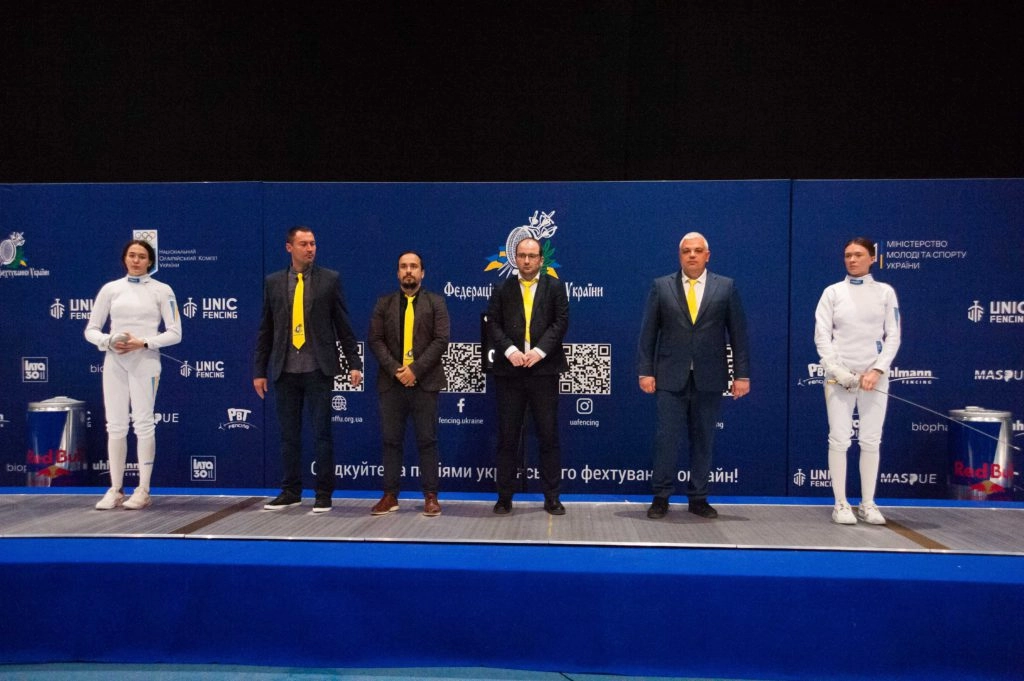 Шпажистки Анна Максименко та Аліна Дмитрук перед фіналом чемпіонату України в ОФКІП