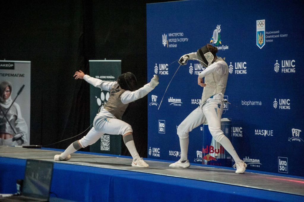 Шпажистки змагаються на чемпіонаті України в Олімпійському коледжі ім. І.Піддубного, Київ