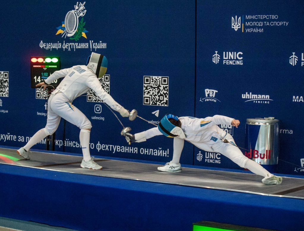 Шпажистки Львова проти Києва у фіналі чемпіонату України з фехтування 2023 у Києві