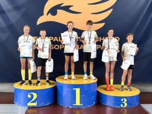 Переможці U11 мікс на Чемпіонаті України з сучасного п’ятиборства в Києві: Барчук/Моргун