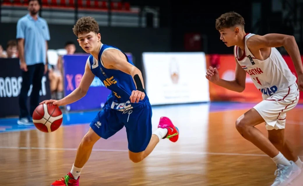 Хто візьме першу перемогу? Україна U-18 проти Азербайджану