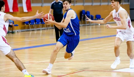 Україна U-18 втратила перемогу з Польщею на 2 секундах – 55:56