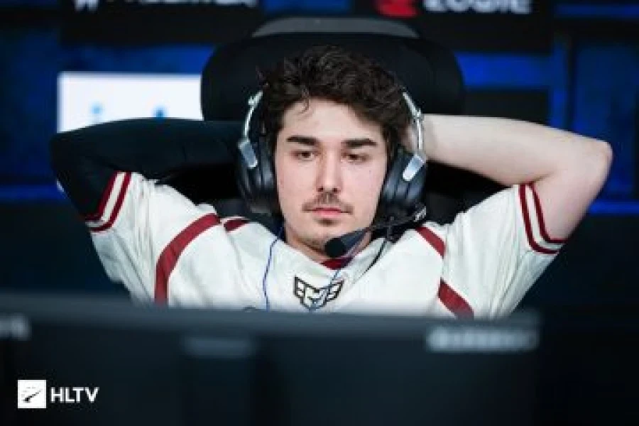 xfl0ud переходить у FUT: повний склад і перший турнір у Парижі