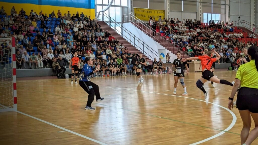 Гандбольний матч Суперкубка-2026: «Галичанка» проти «Карпат» на «Сарни-Арені» в Рівненській області