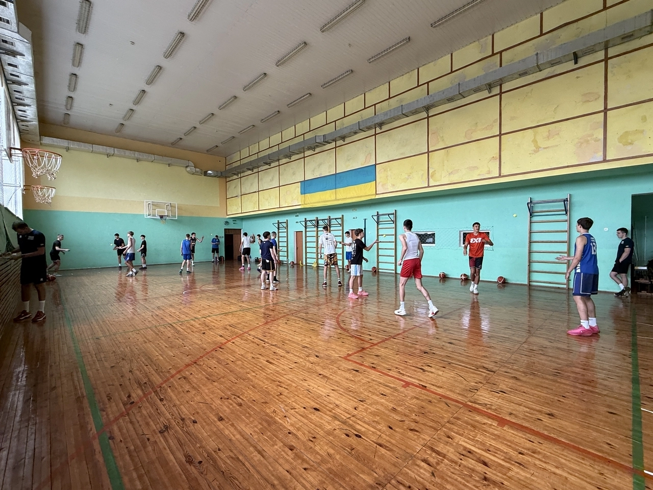 Гравці збірної України U-16 на тренуванні у Володимирі перед чемпіонатом Європи в Північній Македонії
